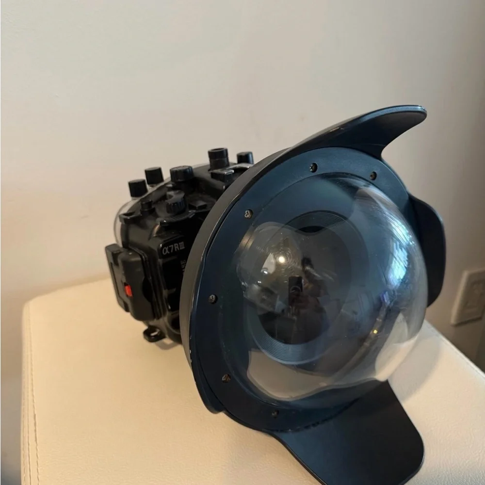 Seafrog Sony A75lll 40M/130FT Underwater Camera housing